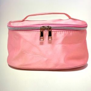 New With Tags Chic Blush Small Travel Size Makeup Bag
